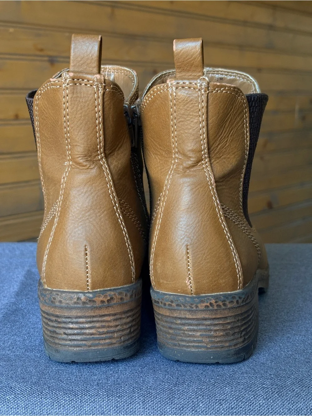 ANDIAMO Kelsey Tan Brown Leather Lug Sole Chelsea Boots Size 7.5